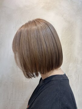 エリマ 調布(elima) レディースボブミニボブ切りっぱなしボブミルクティーグレージュ