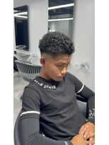 ステラ(STELLA)&nbsp;ニュアンスパーマ/メンズカット/メンズサロン/眉毛カット/メンズ