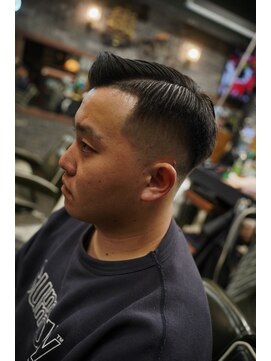 フォーコーナーズカットショップスリーセント 栄(FourCornersCutShop 3/cent) サイドパート