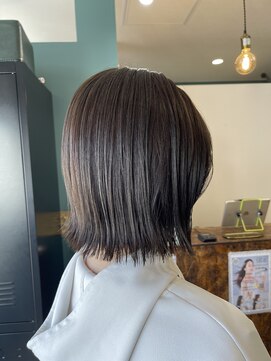 ソウルメイト(soul mate) ブリーチなしオリーブグレージュ　切りっぱなしボブ♪