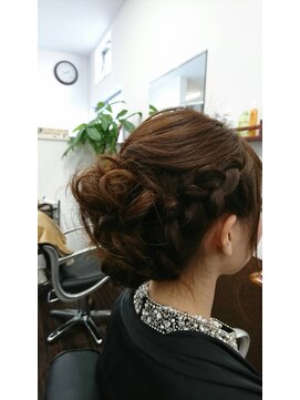 ハーツ(HEARTS) 編みこみアレンジ