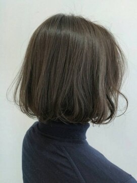 ジェイ エヌ バイ ネオリーブ(J/N by neolive) 【Neolive east】前下がりボブ×グレージュ