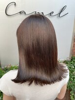 キャメル(Camel) ツヤ髪外ハネ