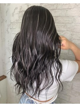 ベイショア(Bay Shore NY) ハイライトカラーホワイトベージュプラチナベージュコントラスト