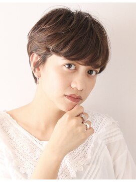 ロビー 表参道(ROBBY) 耳掛けマッシュショート／大人ショート／表参道／30代40代