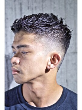 モイ(moy) フェードカット アップバング スキンフェード〔浅草/上野〕