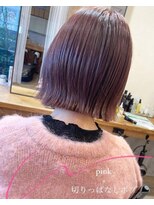 シフト(SHEEFT) ピンクカラー『切りっぱなしボブ』　ツヤ美髪毛流れ髪質改善