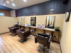 Famiry Hair Salon I&I