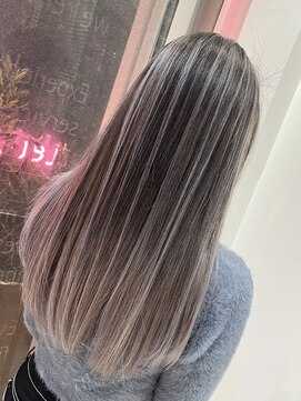 ディーナ(D'na) 『D'na×清水』上質グレーバレイヤージュ