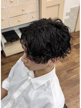 メルシー トータル ブランディング サロン(merci TOTAL BRANDING SALON) メンズ 波巻スパイラルパーマ×センターパート