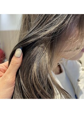 アッシュ 北千住店(Ash) ミルクティーグレージュカラー