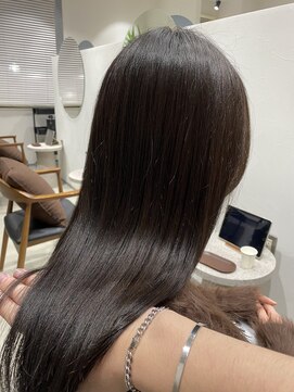 グラフ 立川(Graph.) 透明感カラー Aujua髪質改善トリートメント