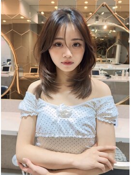 ルームバイシー 新宿(Loom. by Sea) 大人ガーリー×ダークアッシュ[似合わせカット/ミディアム]