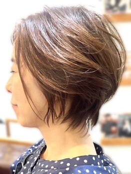 グリー(Gree)の写真/【千葉駅徒歩約5分】幅広い年代の女性の想いを理解、一人ひとりの頭皮・髪に合わせたカット・ヘアケア♪