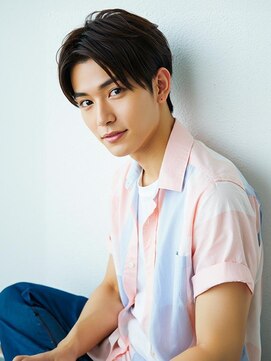 ショコラ 大阪駅前第三ビル(Chocolat) #センターパート　#メンズカット