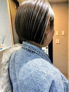 【藤沢駅北口徒歩4分】お洒落に染める白髪染めを楽しんで♪明るめや立体的なハイライトもオススメ！