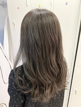 ナンバー ユアイロ 川崎(N° uairo) 【末安】透明感アッシュカラー/川崎駅西口徒歩4分