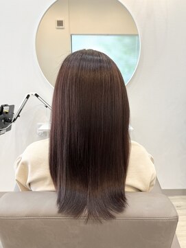 オアシス(oasis) サラサラストレート　ピンクブラウン　髪質改善　艶ロング