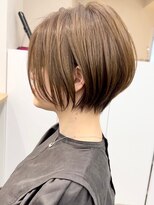 ビュー フクオカ(VIEW FUKUOKA)&nbsp;大人ショートカットウェットヘアオリーブベージュデザインカラー