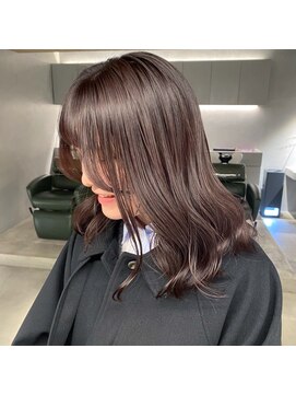 リール(rire) デザインカラーレイヤーカットウェットヘア夏オリーブベージュ