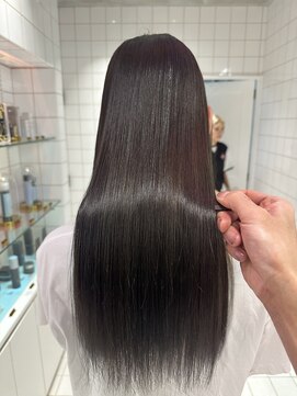 ロンドルーチェ 心斎橋(Lond luce) ダークアッシュ/ミディアムレイヤーカット［髪質改善/縮毛矯正］