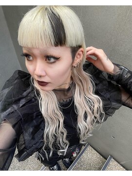 ヴァーディ オモテサンドウ(Vardy omotesando) White blonde/ホワイトブロンド ブロンド デザインカラー