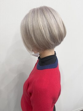 オル(Olu) 【MASAYA】白髪ぼかしカラー×ホワイトブランド×大人ボブ