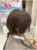大人女性に人気小顔見えショートボブ