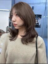 ピア ヤクイン(Pia Yakuin) レイヤーカット+透明感カラー