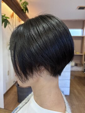 王様のイス 前下がりボブ