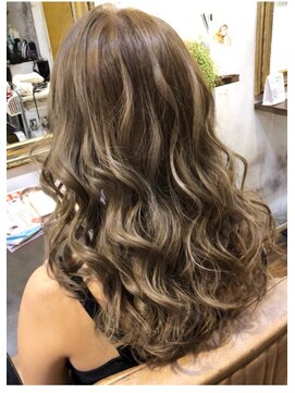 ヘアーワークス アンビエント(Hair works Ambient) ☆アンビ☆ 外人風ハイライトスモーキーベージュ