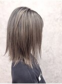 パールアッシュストレートボブ