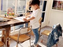 １、子連れで行っても大丈夫ですか？　２、妊婦でも大丈夫ですか？　３、友達と同時来店は可能ですか？