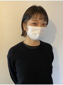 シースルーバングが可愛い！イヤリングカラー切りっぱなしボブ
