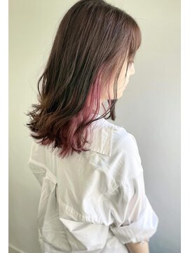 エル セルカ 高田馬場(el CERCA) 韓国風ピンクパープルインナーカラー×外ハネくびれスタイル