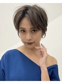 グレージュ×抜け感ショート