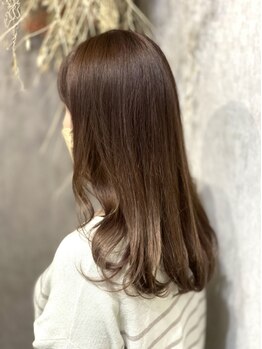 ギンイロ(giniro)の写真/綺麗に伸ばしたい方にも◎髪の長さを変えずに可愛く＊それぞれの髪質や癖を見極めたカットでお悩み解決♪