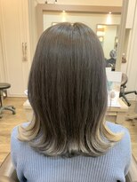 アルターリール(aL ter Rire)&nbsp;ホワイトグレージュ/ミニウルフ/チェリーブラウン/鎌取/福原遼華