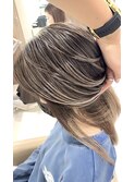 海外風グレージュハイライトバレイヤージュ
