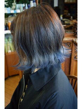 ベル(BELL) 毛先にブルーシルバーが可愛い☆【BELL桜新町/用賀】