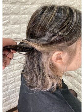 フィックスヘアー なんば(FIX-hair) インナーカラー/グレーベージュ/グレージュアッシュ