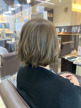 フォルテ 草薙店 フォギーベージュ