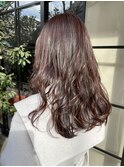 ナチュラル派さんも始めてるピンクカラーが可愛すぎ