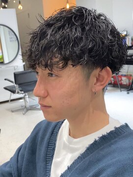 ヒビヲ(HIBIO) 波巻きスパイラルパーマツーブロックメンズマッシュメンズヘア