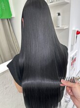 【髪質改善】×【ケアブリーチカラー】特化サロンによる《ito.縮毛矯正》の強み