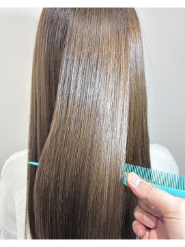 ヘアアンドメイク アクシス(AXIS) うるツヤストレート