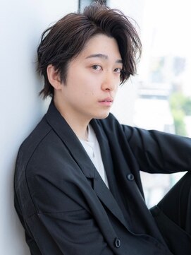 イオ 本厚木(io) 波巻きスパイラルパーマ束感ウルフビジネス七三メンズカット