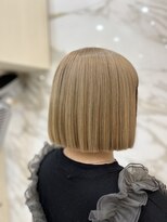 ティンク 関内(Tink)&nbsp;ツーセクションブロンドボブ