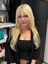 ラピステン 福岡天神 大名店(Lapis) ブロンドエクステ/顔周りレイヤー/エクステロング