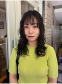 トップからのウェーブが可愛い大人ウェーブミディアムパーマ